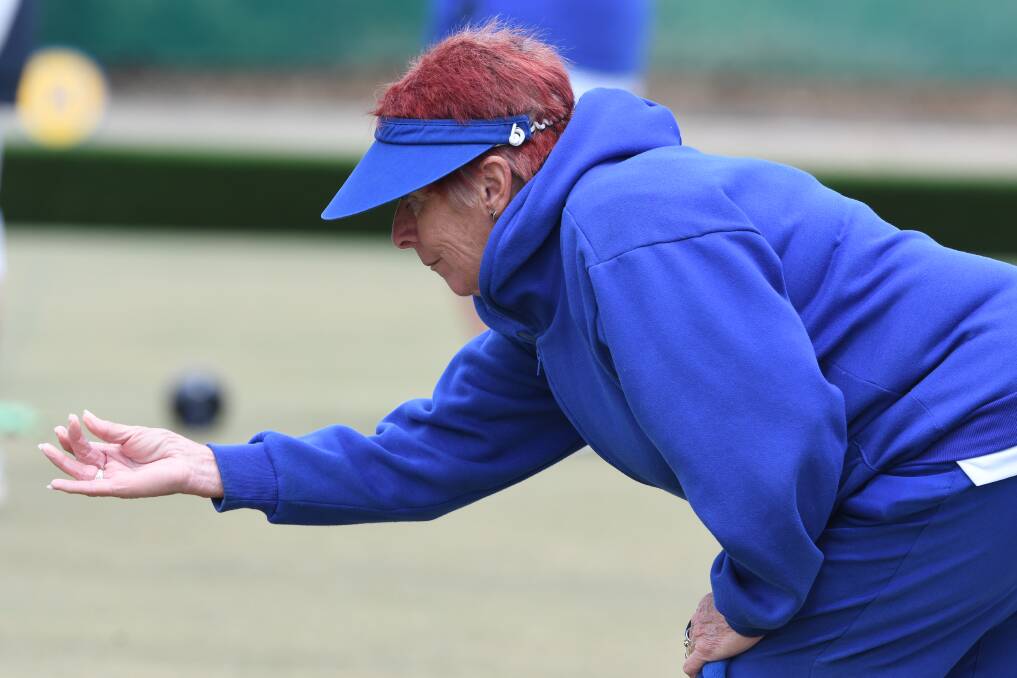 Jan Ovenden bowls in BBD Midweek Pennant action. Picture: NONI HYETT
