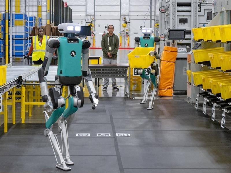 Robots and humans working as colleagues will be the way of the future, some experts say. (Jennifer Dudley-Nicholson/AAP PHOTOS)