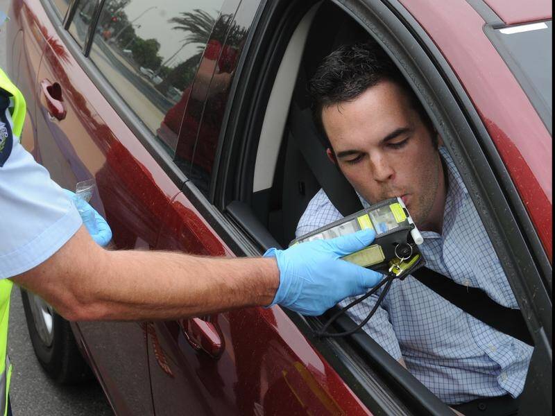 A report has found Victorian police faked more than 258,000 roadside alcohol breath tests.