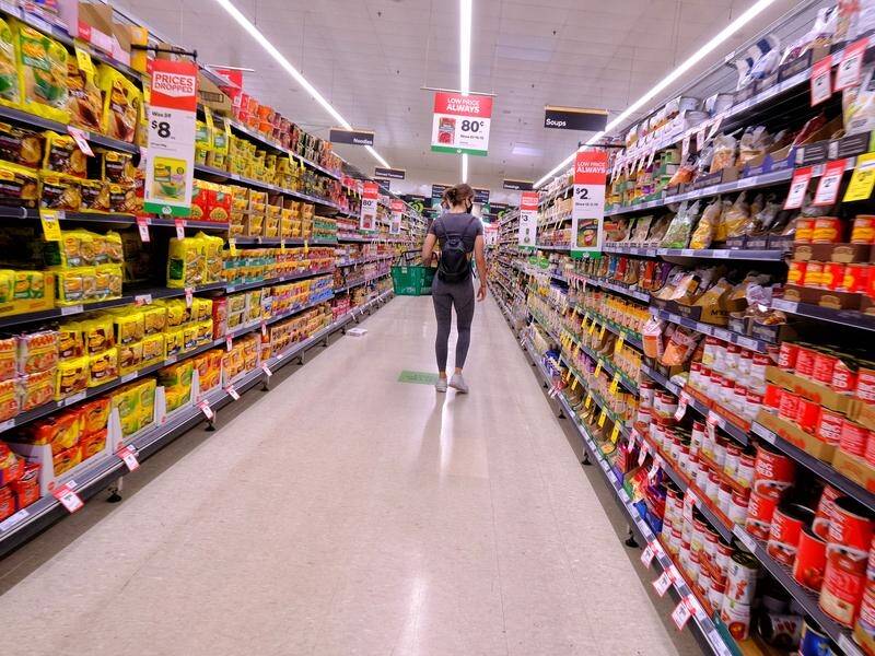 More than 60 per cent of the food retail market is dominated by the two major supermarkets. (Luis Ascui/AAP PHOTOS)