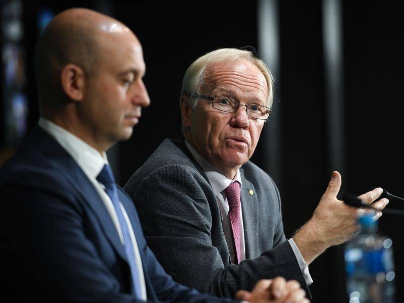 New ARL Commission chairman Peter Beattie (R) has made clear his desire to expand the NRL.