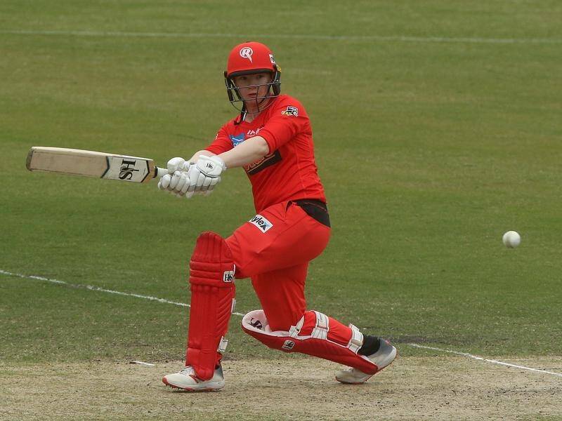 Jess Duffin pulls a shot for the Melbourne Renegades during a WBBL game against the Sydney Thunder.