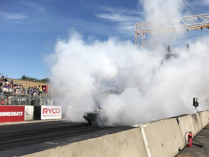 The Summernats car festival has regained the world record for simultaneous burnouts.
