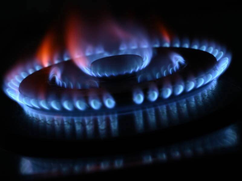 Swiching from gas to electricity could save Australian households billions of dollars a year. (Joel Carrett/AAP PHOTOS)