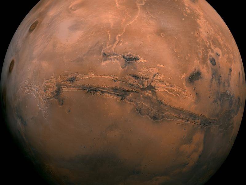 Researchers say Mars could be made habitable by mimicking the Earth's greenhouse effect.