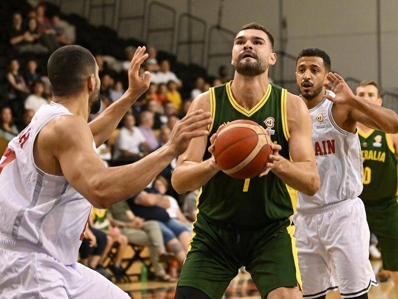 Isaac Humphries (c) scored 18 points as the Boomers downed Bahrain 83-51 in Melbourne. (Morgan Hancock/AAP PHOTOS)