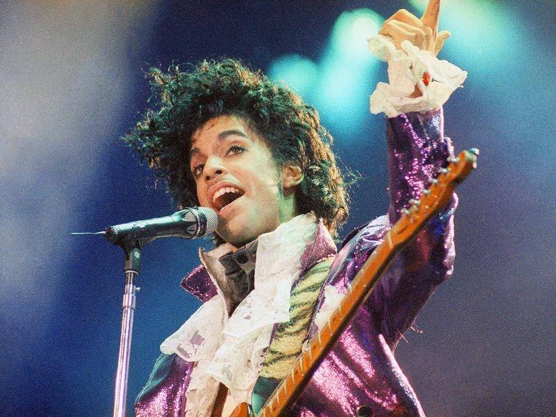 A United States hospital and pharmacy chain are being sued by the heirs of Prince's estate.