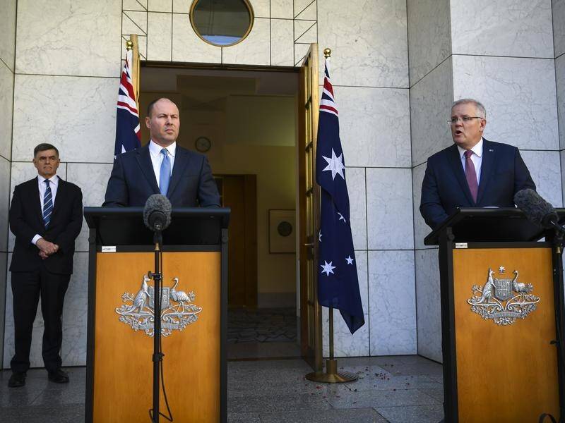 PM Scott Morrison (R) has postponed handing down the federal budget until October 6.