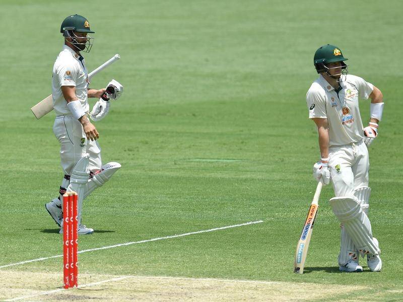 A run of outs continued for Matthew Wade (L) during Australia's second innings of the fourth Test.