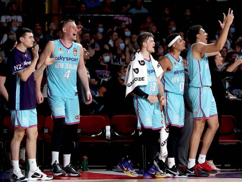 The New Zealand Breakers have bounced back to beat the Brisbane Bullets 91-71 in the NBL