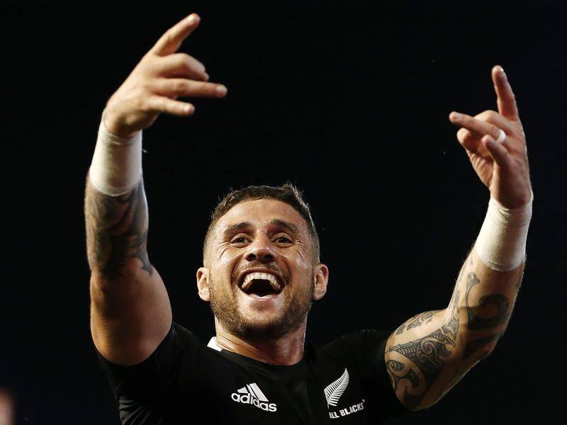 The Roosters have confirmed they're in talks to bring All Blacks star TJ Perenara to the NRL club.
