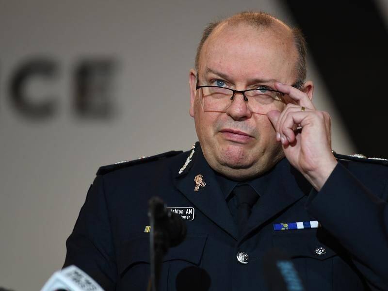Former Victoria Police chief Graham Ashton will head a review of the state's emergency call system.