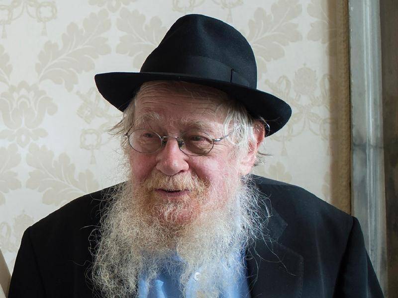 Talmud translator Rabbi Adin Steinsaltz has died in Israel aged 83.