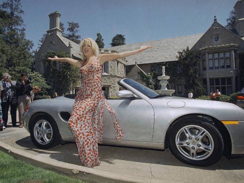 The new owner of the Playboy Mansion has agreed to maintain the facade in its original condition.