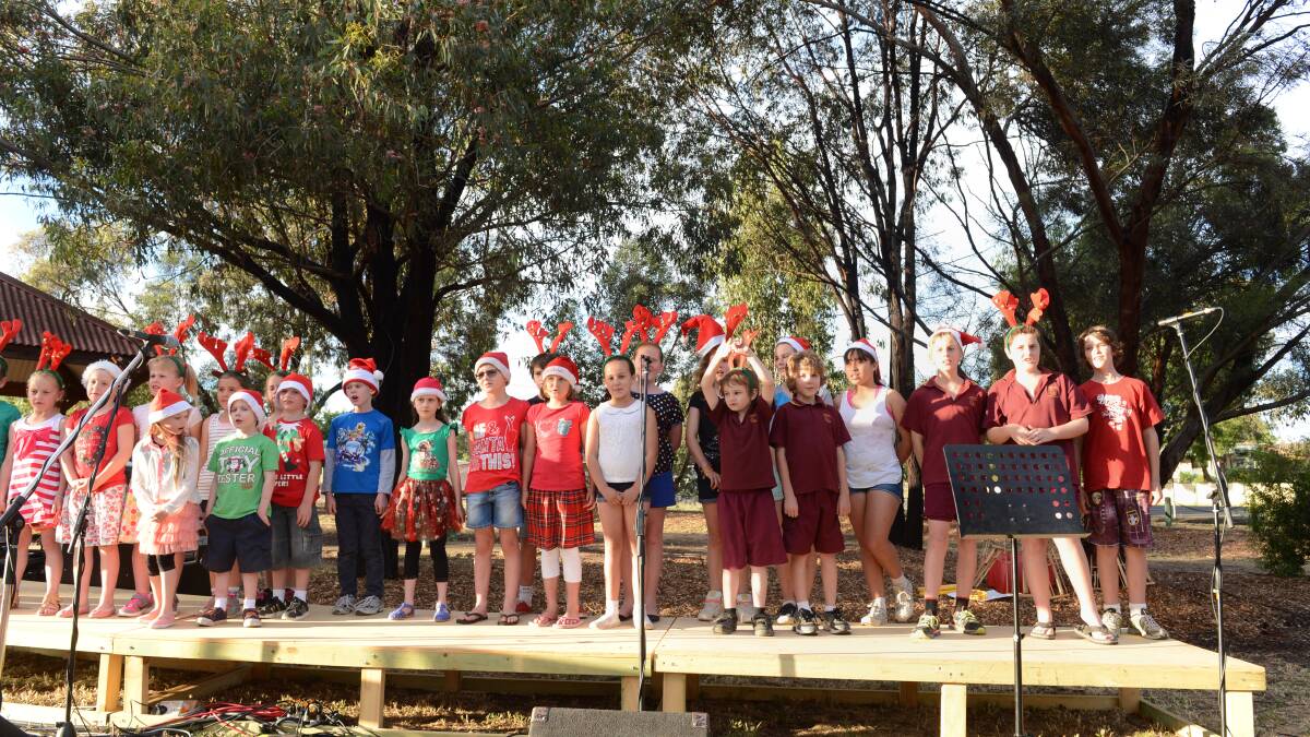 Axedale Primary School students perform.

Picture: JIM ALDERSEY