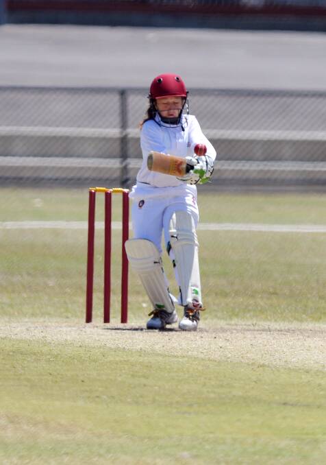 Queensland's Jamie Mills plays a pull shot at the Queen Elizabeth Oval in Bendigo. Picture: BRENDAN McCARTHY 