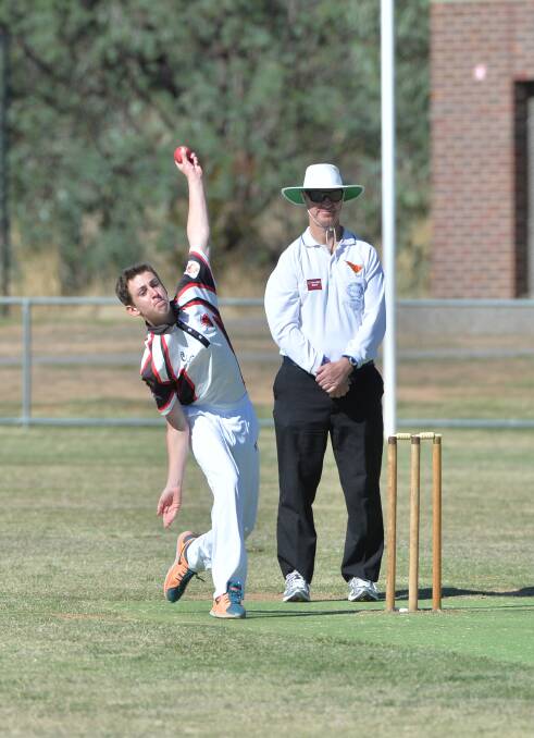 ON TARGET: Jesse Boundy bowls for White Hills in the under-15B grand final. The White Hills line-up won the battle for 2013-14 premiership honours. Picture: GLENN DANIELS