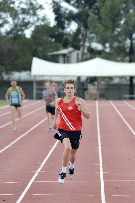 South Bendigo's Billy McNally clocked a time of 41.66 seconds to be runner-up in the first of the men's 300m heats. 