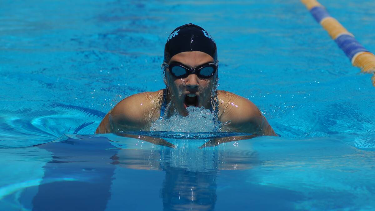 Emily Smith competes in the 100m breast-stroke at the 2007 Central Victoria swimming titles at Bendigo Aquatic Centre. 