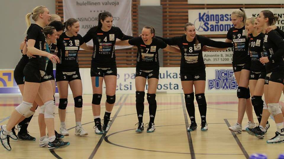Hynes, wearing number four, celebrates with her OrPo team-mates after a win. Picture: JYRI KIVIMAKI, from OrPo's Facebook page. 