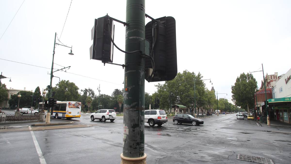 Traffic lights are out on Pall Mall and Mitchell Street. Picture: PETER WEAVING
