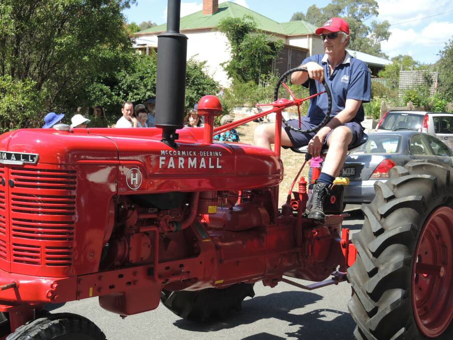 A vintage tractor stands out in the Applefest street parade. Picture:  DOROTHY COOK