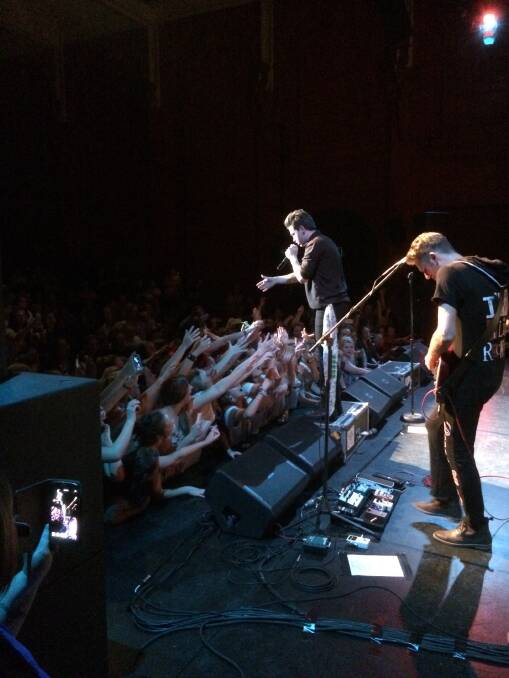 Ashley Fritsch sent through this photograph of fans cheering on Reece Mastin on stage in Bendigo.