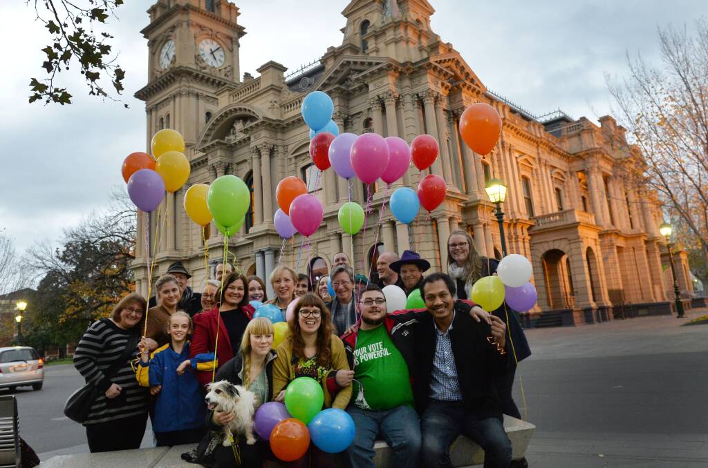 This is Bendigo: Balloons to make a stand