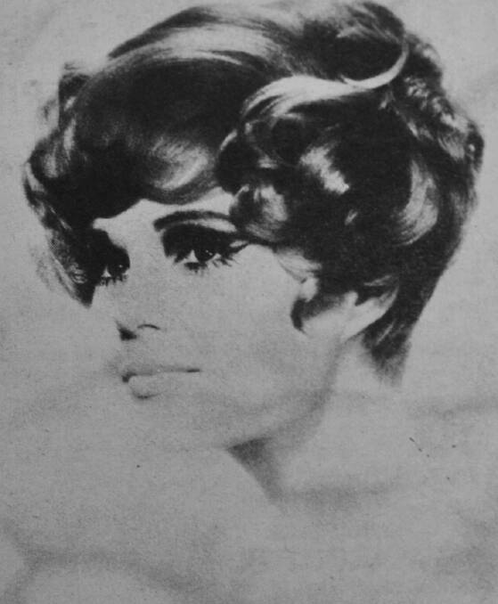 Ross Coiffure Beauty salon in Allan’s Walk Bendigo was offering this very swish hairstyle.
