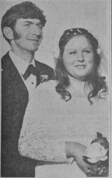 Mr and Mrs Kevin Purdon were married at St Monica’s, Kangaroo Flat. The bride is the former Margarita Grotto.
