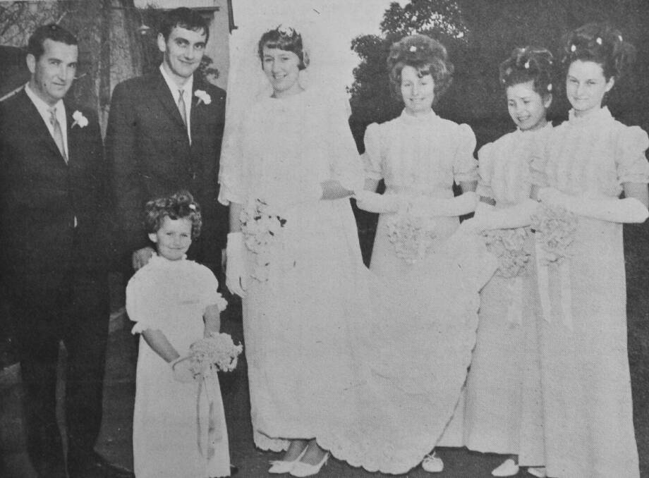 Mr and Mrs Colin Bird and their attendants following their wedding at All Saints Anglican Bendigo. She is the former Annette May Thomas.
