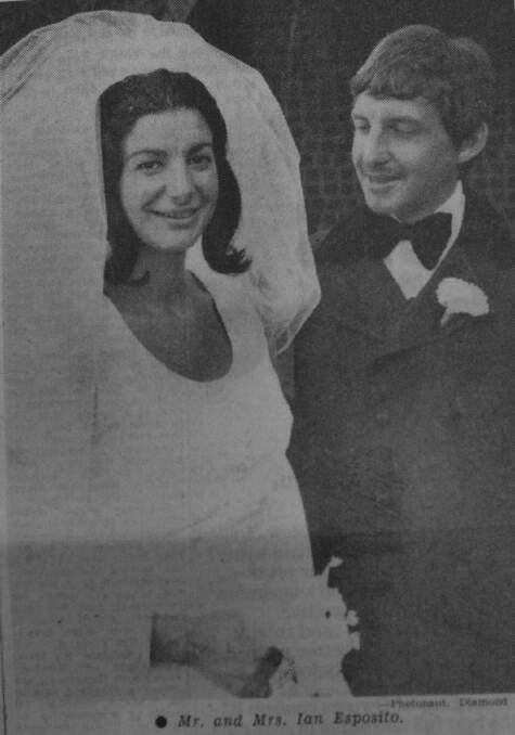 Bride Lillian Sofo wed Mr Ian Esposito at Prahran.
