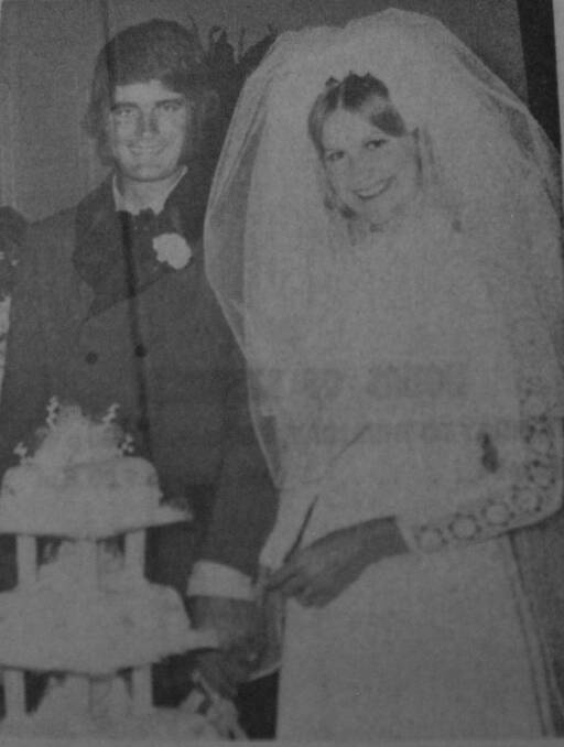 A honeymooon on Hayman Island followed the wedding of Jillian Robinson and David Pascoe.
