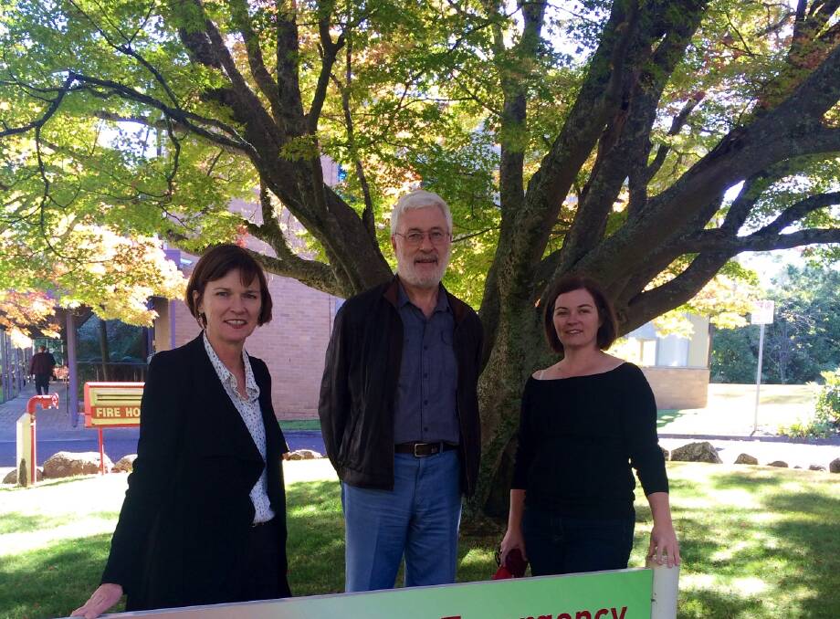 END OF ERA: MP Mary-Ann Thomas, Kyneton resident Paul Reid and MP Lisa Chesters. Picture: CONTRIBUTED