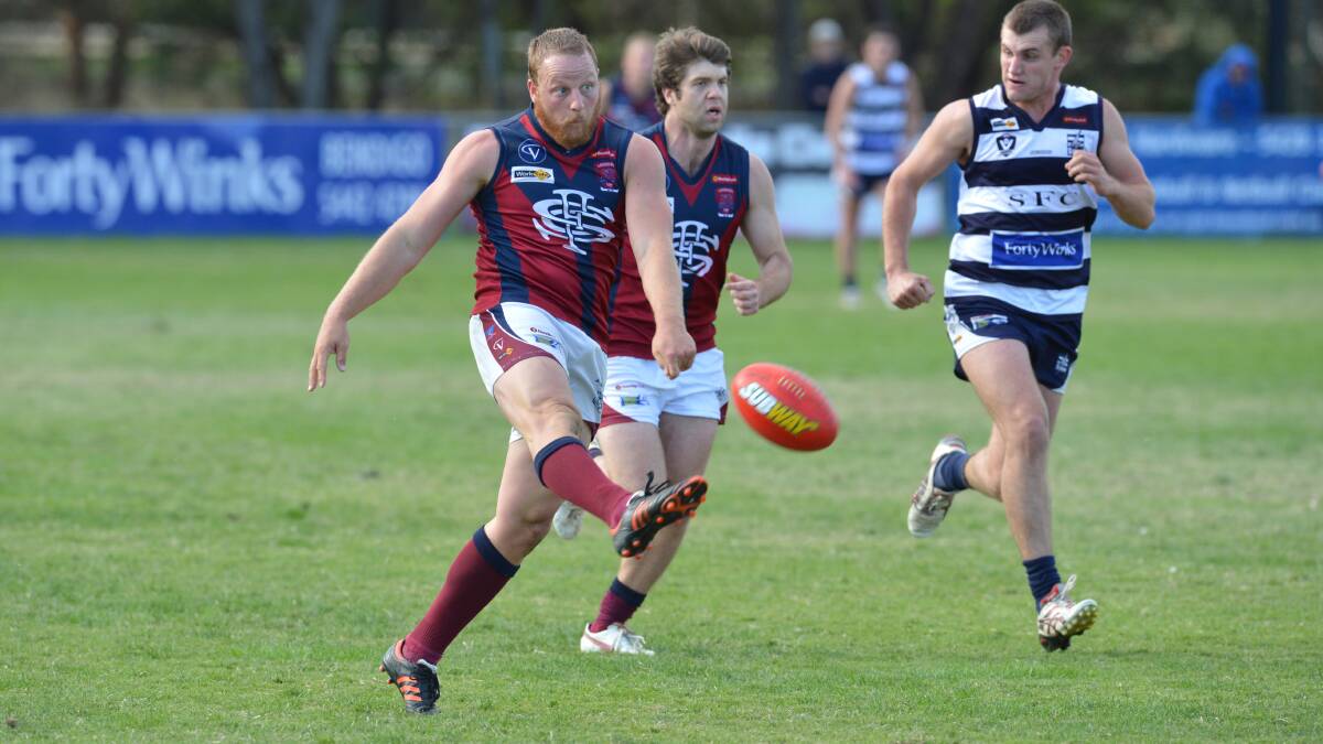 Top two sides Sandhurst and Strathfieldsaye meet at the QEO on Saturday.