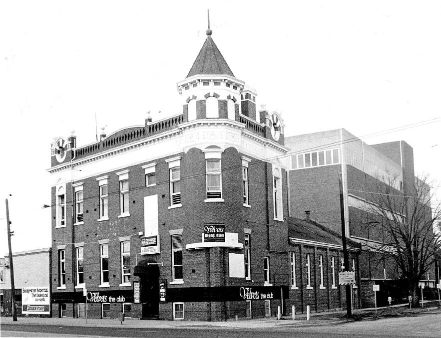Velvets Nightclub at the corner of High and Short streets, Bendigo, during the 1980s.