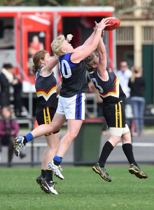 PACK MARK: Action from the Bendigo Thunder-Melbourne Uni clash at the QEO. Picture: JIM ALDERSEY