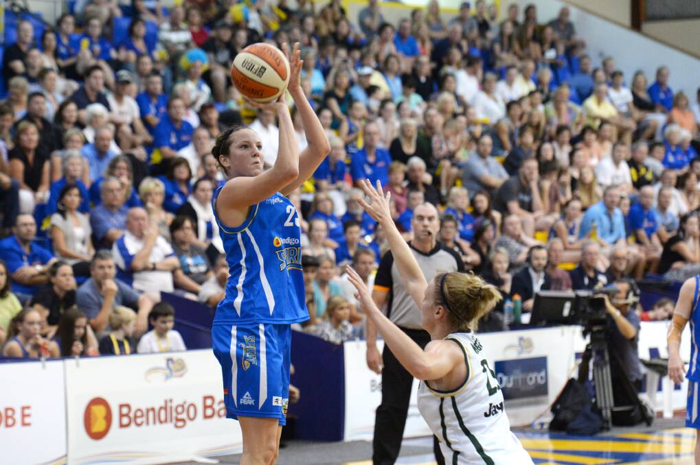 CLASS ACT: Kelsey Griffin shoots for two of her 19 points in Sunday's semi-final win over Dandenong. Picture: JIM ALDERSEY