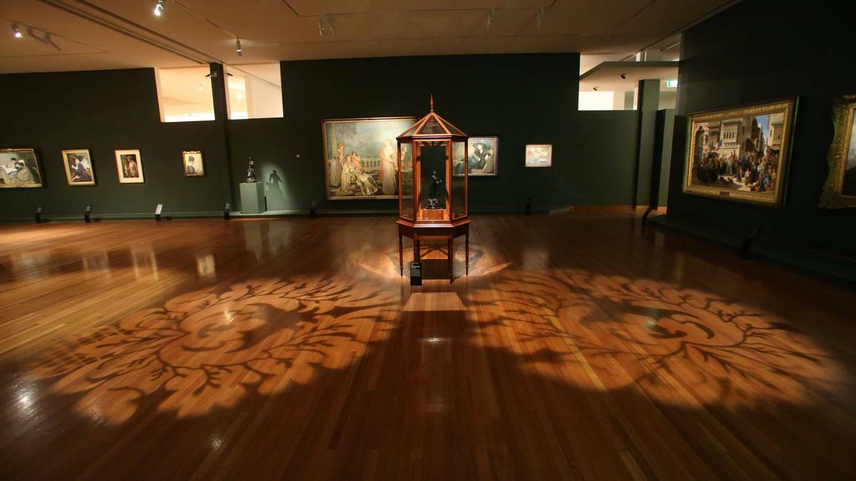 The council is set to discuss a report about the viability of making the Bendigo Art Gallery independent.