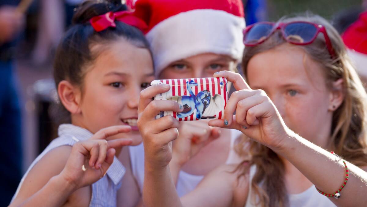 Aimee, Bianca and Ella doing a Christmas selfie. Picture: Trudi Jacobson