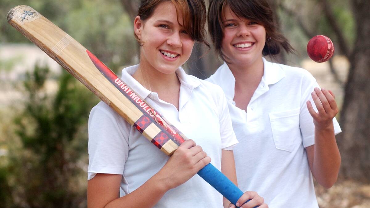 Cricketers Erica and Brianna Dalrymple-Monro 
Pic Brendan McCarthy 090106