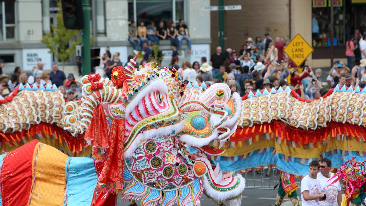 EASTER FUN: New imperial Dai Gum Loon is paraded through the city at the 2019 Bendigo Advertiser Gala Parade. Picture: GLENN DANIELS
