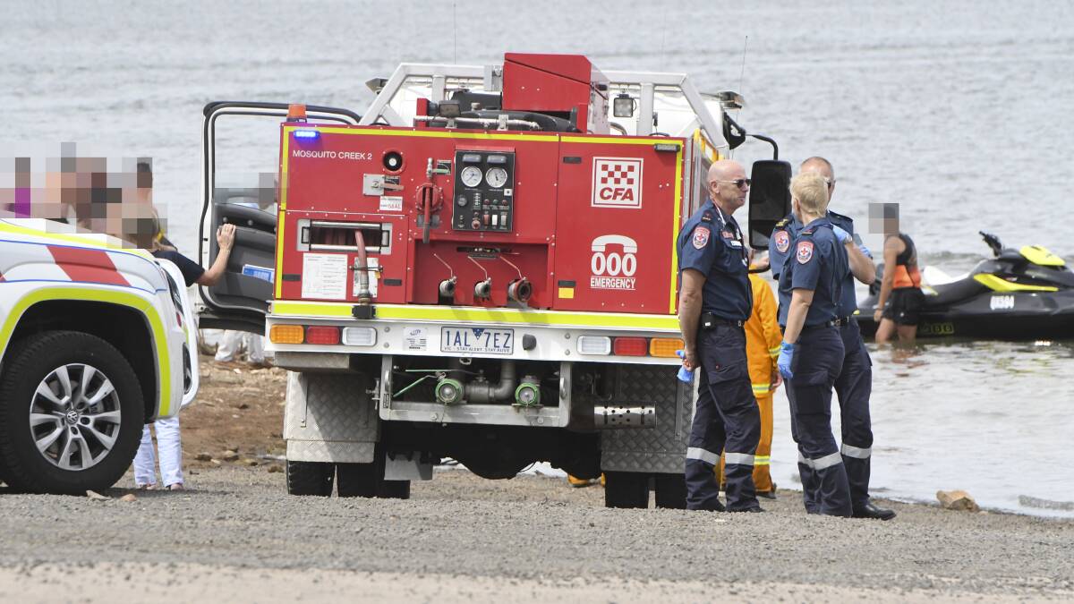 Lucky escape for nine people after Lake Eppalock capsize