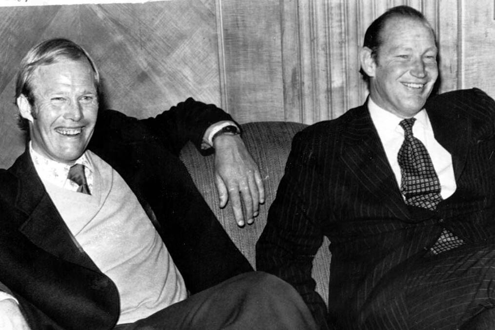 Tony Greig with Kerry Packer in 1977.