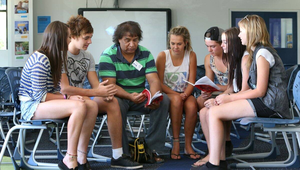 Connection: Phil Krakouer, third from left, discusses the play with Bendigo Senior Secondary College students, from left, Jozie Robinson-Hendry, Rowan Knight, Jayde Goddard, James Hicks, Tori Mallia and Gabby Hasty.Picture: Peter Weaving