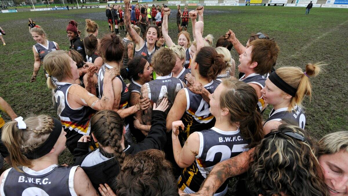 PREMIERS: Bendigo Thunder players celebrate after winning last year's grand final. Picture: THE AGE 