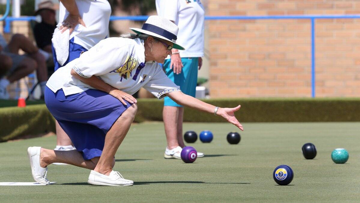 KEY PLAYER: Golden Square skipper bowls in yesterday's division one match against Bendigo East on Eaglehawk's greens. Picture: PETER WEAVING 