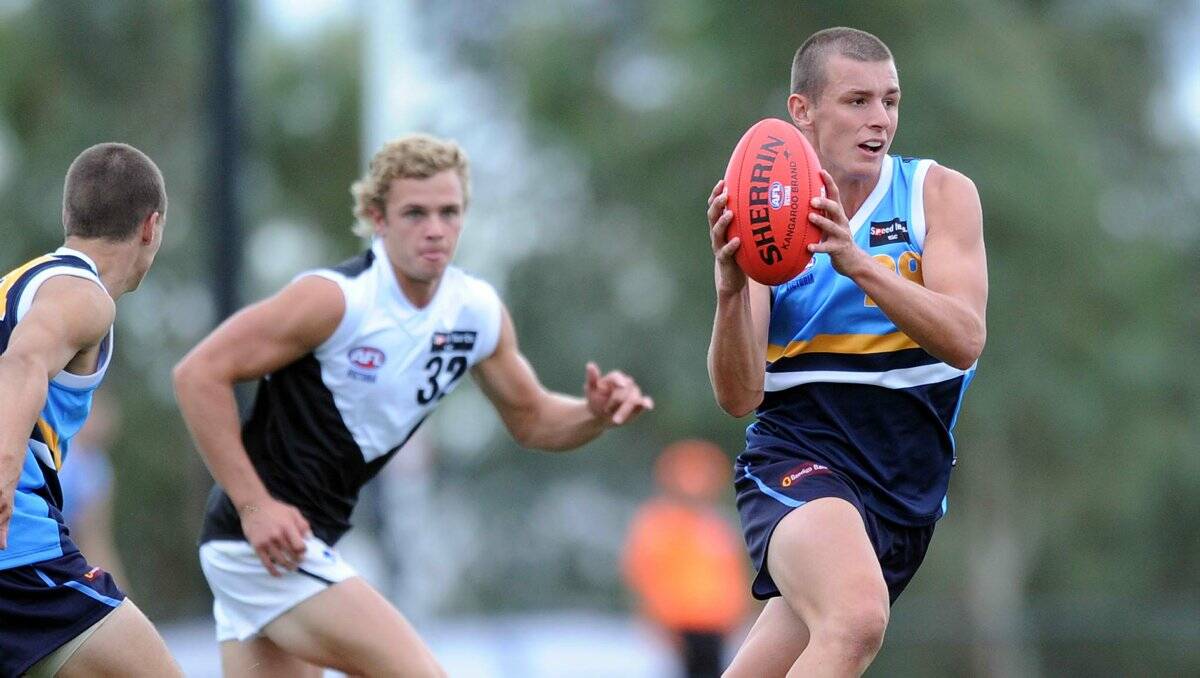 GREAT PLAY: Bendigo Pioneers’ Billy Evans wins the ball in the midfield. Picture: AFL PHOTOS