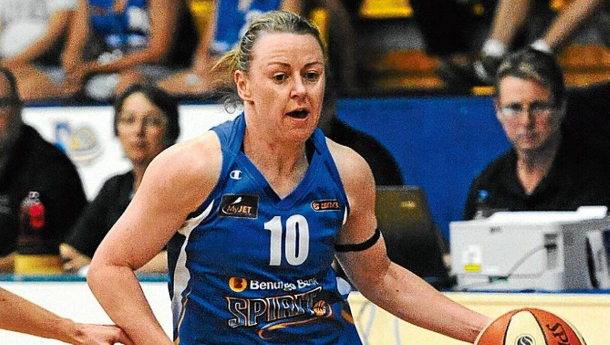 INSPIRATIONAL: Kristi Harrower played a crucial role in Bendigo's win against Bulleen. Picture: JULIE HOUGH 