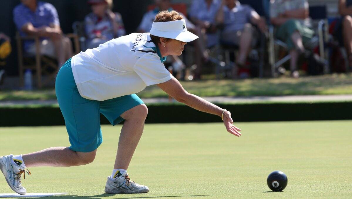 BOWLING ON: Bendigo East's Hlen Clough bowls in yesterday's BBD division one preliminary final win against Eaglehawk at Golden Square. Picture: PETER WEAVING